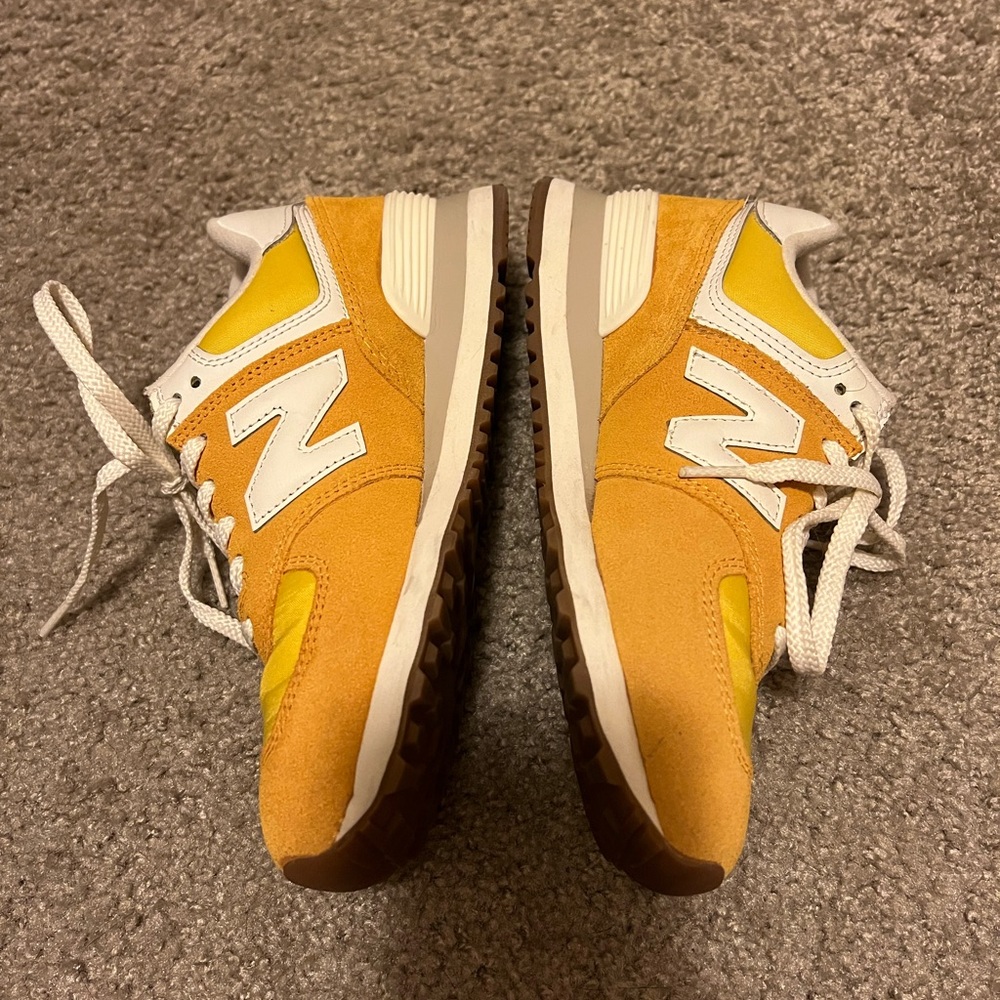 New balance shoes